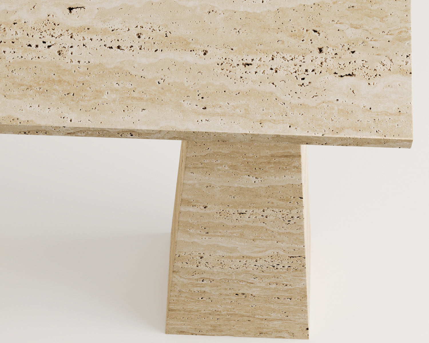 Cybill-Traverten Dresuar